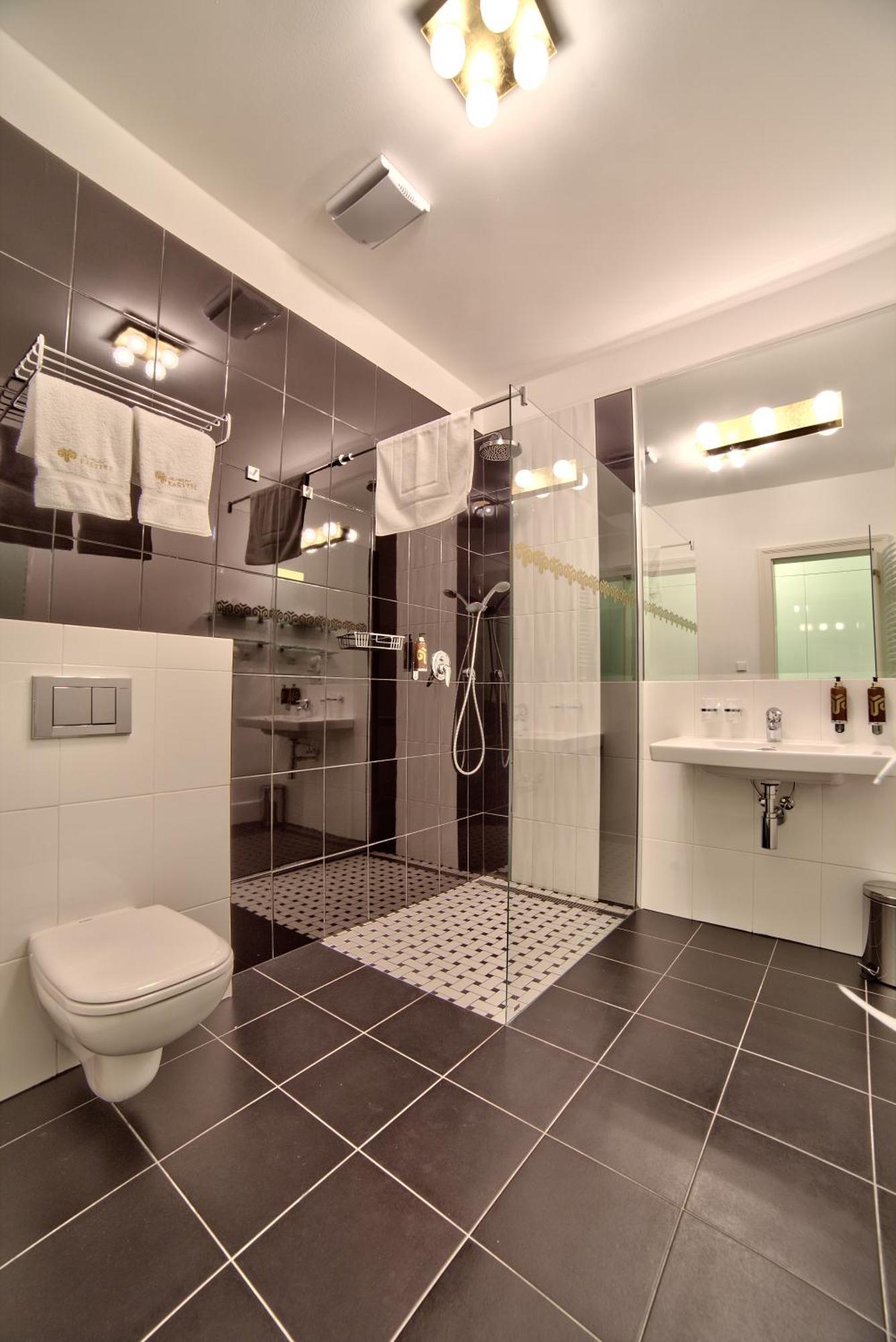 Art Hotel Kastiel Tomášov Εξωτερικό φωτογραφία