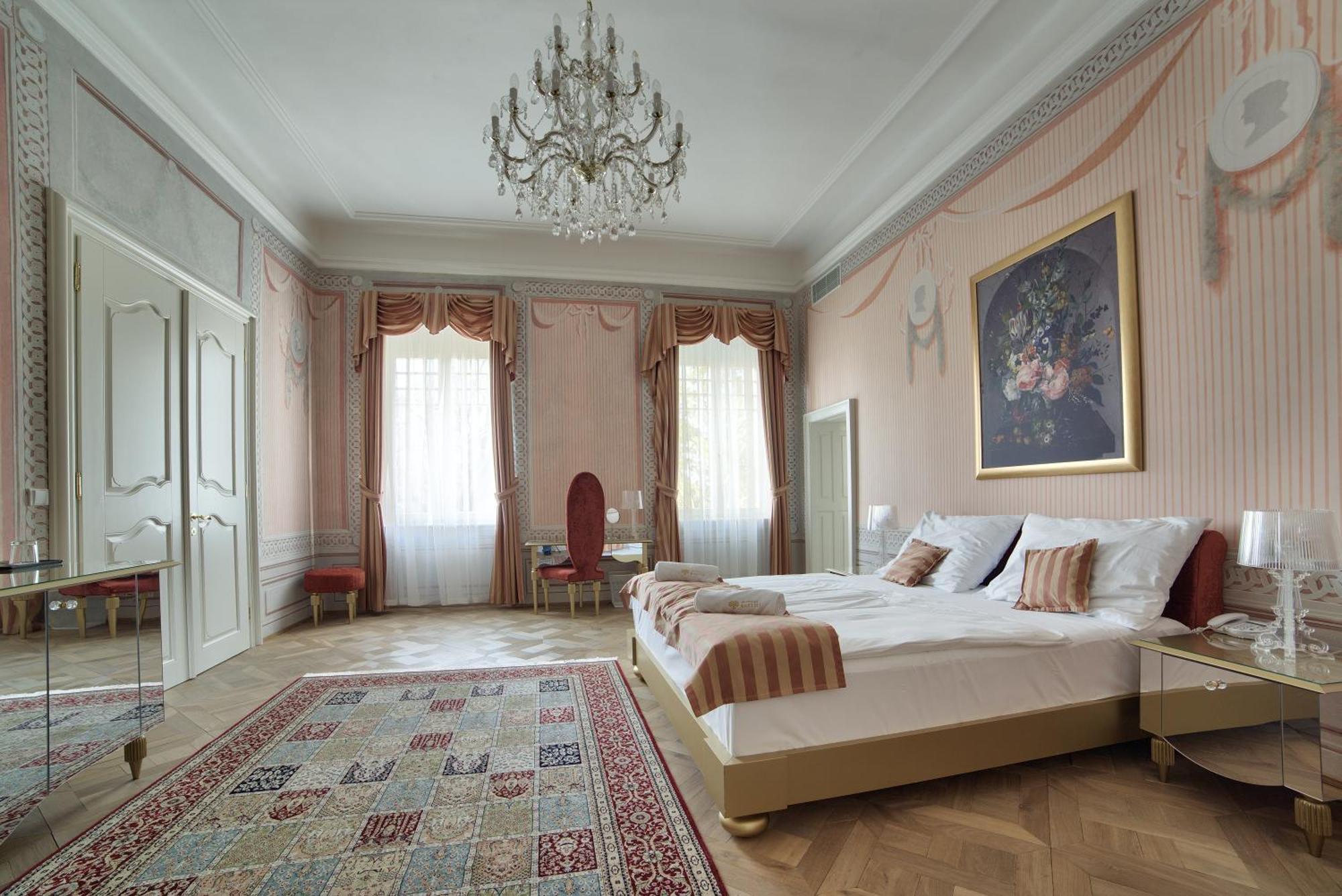 Art Hotel Kastiel Tomášov Δωμάτιο φωτογραφία