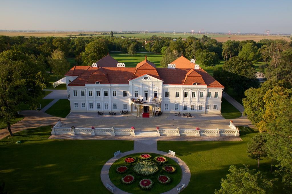 Art Hotel Kastiel Tomášov Εξωτερικό φωτογραφία