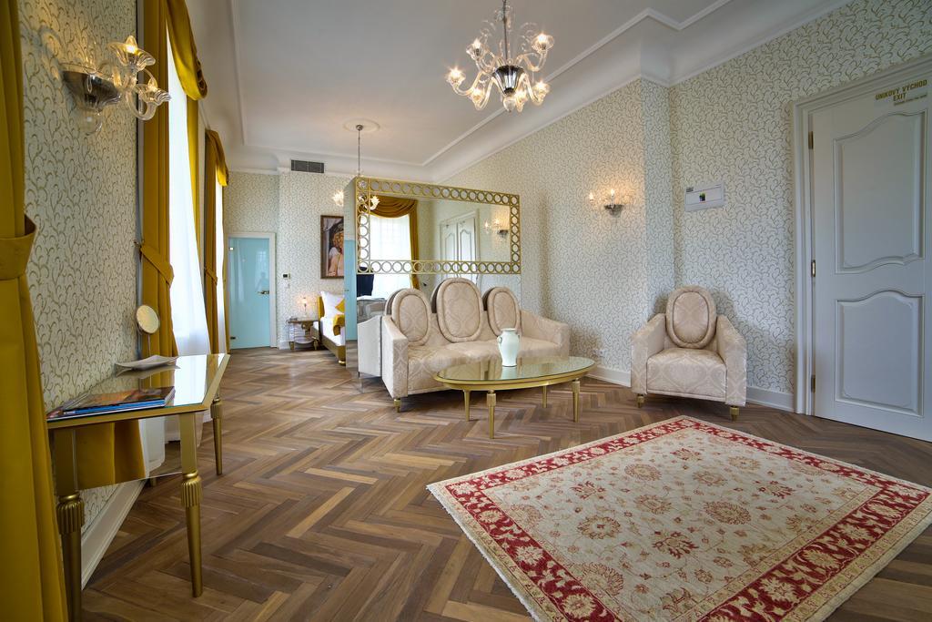 Art Hotel Kastiel Tomášov Εξωτερικό φωτογραφία