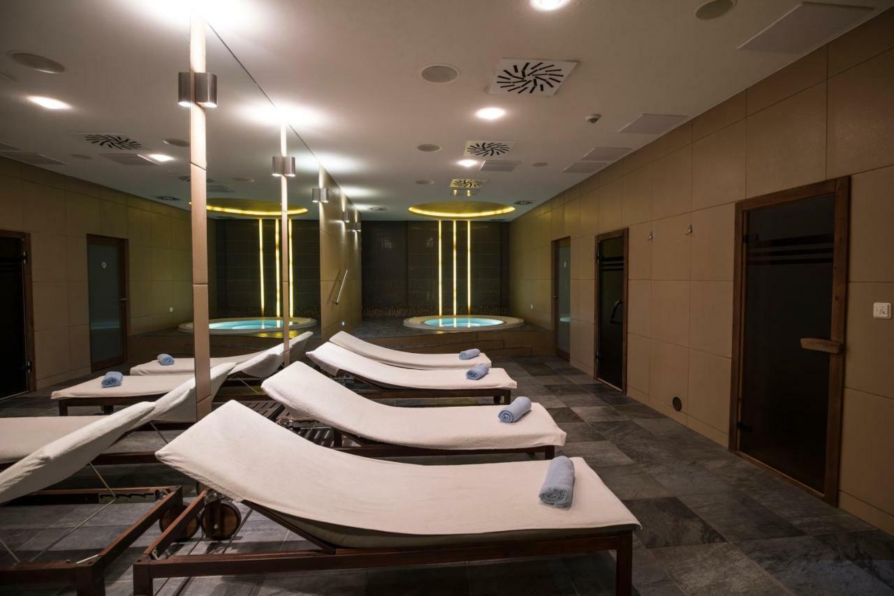 Art Hotel Kastiel Tomášov Εξωτερικό φωτογραφία