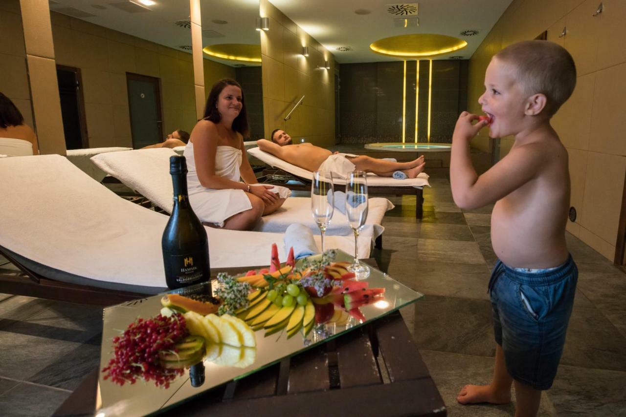 Art Hotel Kastiel Tomášov Εξωτερικό φωτογραφία